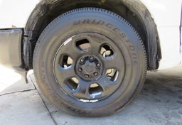 2017 Nissan Titan - Image 16