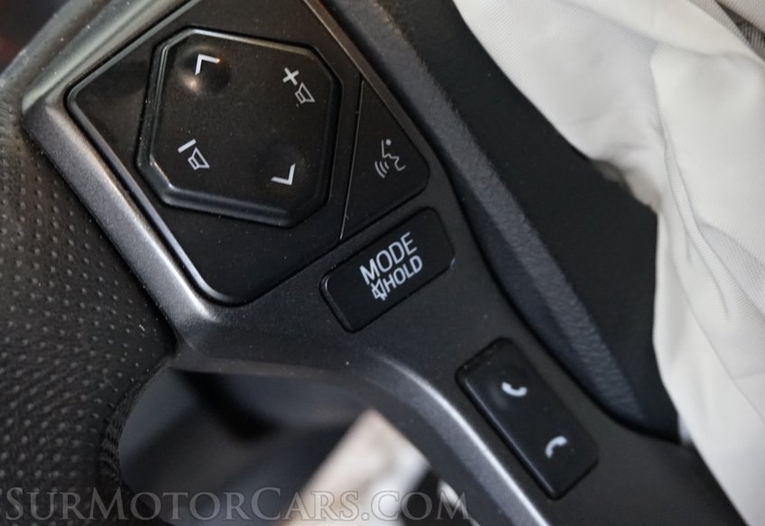 2017 Toyota Tacoma - Image 28