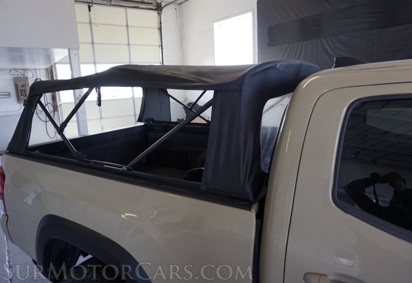 2017 Toyota Tacoma - Image 18