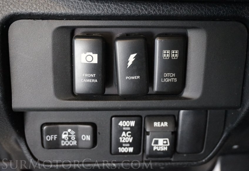 2017 Toyota Tacoma - Image 42