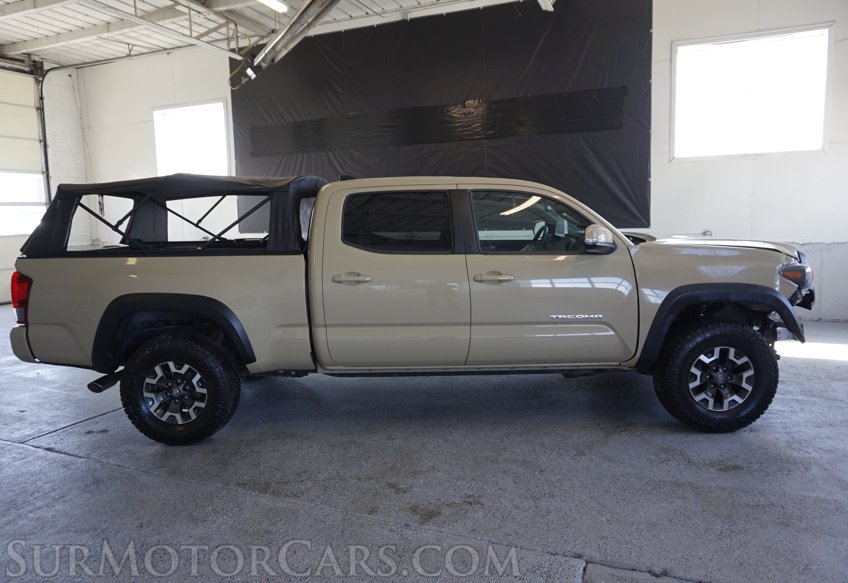 2017 Toyota Tacoma - Image 10