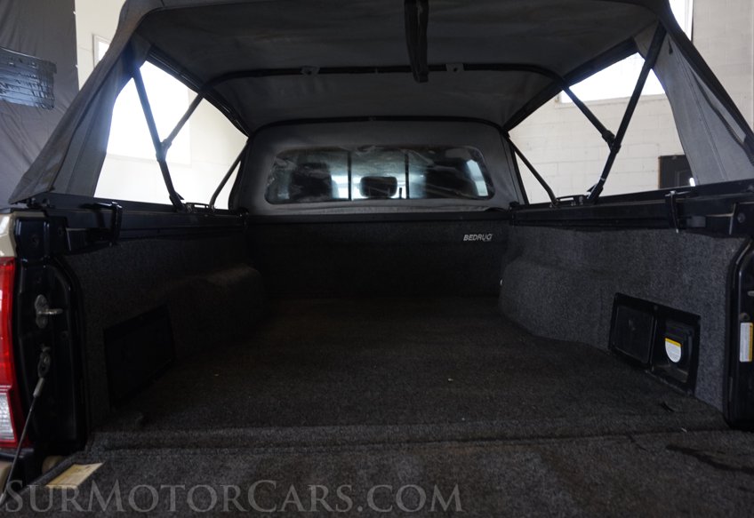 2017 Toyota Tacoma - Image 19