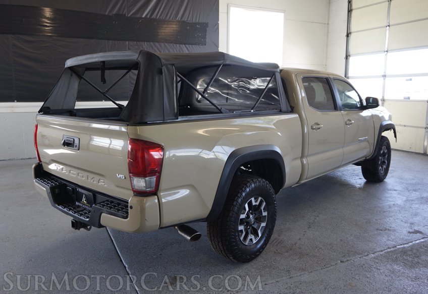 2017 Toyota Tacoma - Image 7