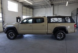 2017 Toyota Tacoma - Image 9