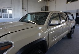 2017 Toyota Tacoma - Image 17