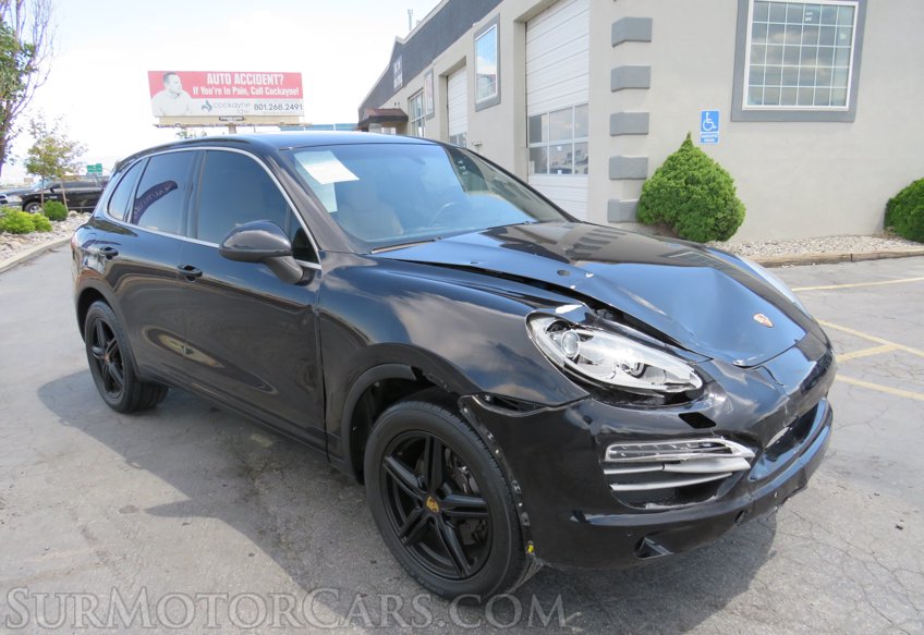 2014 Porsche Cayenne - Image 2