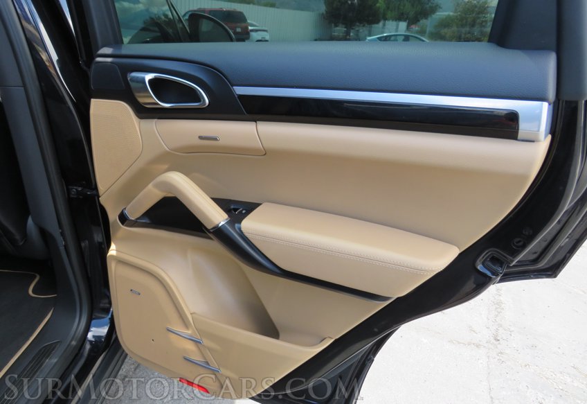 2014 Porsche Cayenne - Image 47