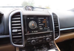 2014 Porsche Cayenne - Image 43