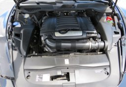 2014 Porsche Cayenne - Image 57