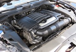 2014 Porsche Cayenne - Image 56