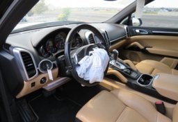 2014 Porsche Cayenne - Image 20