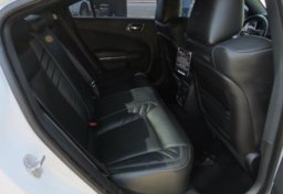 2020 Dodge Charger - Image 30