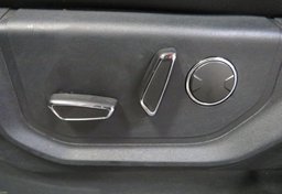 2019 Ford Expedition - Image 38