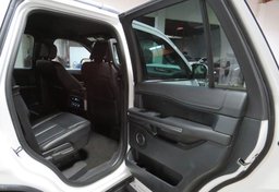2019 Ford Expedition - Image 21