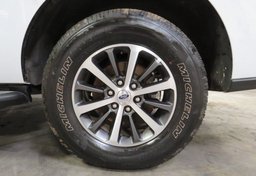 2019 Ford Expedition - Image 17