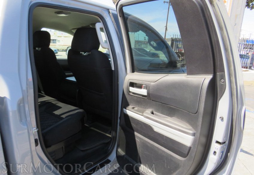 2018 Toyota Tundra - Image 28