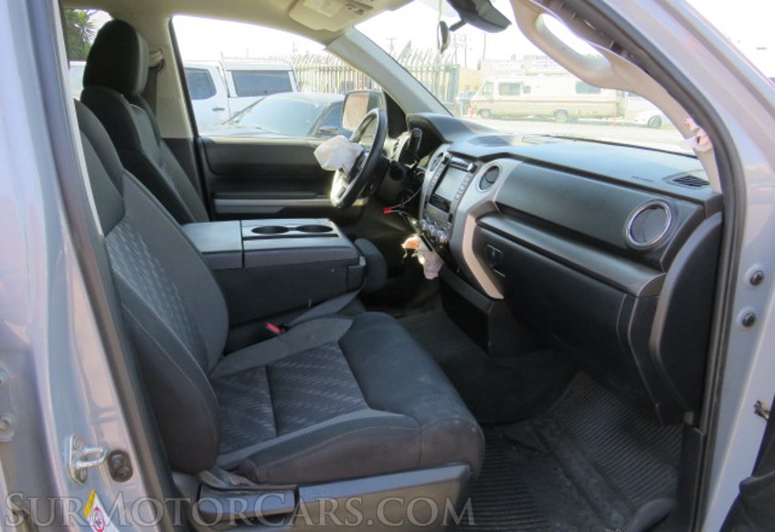 2018 Toyota Tundra - Image 26