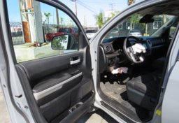 2018 Toyota Tundra - Image 21