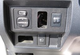 2018 Toyota Tundra - Image 41