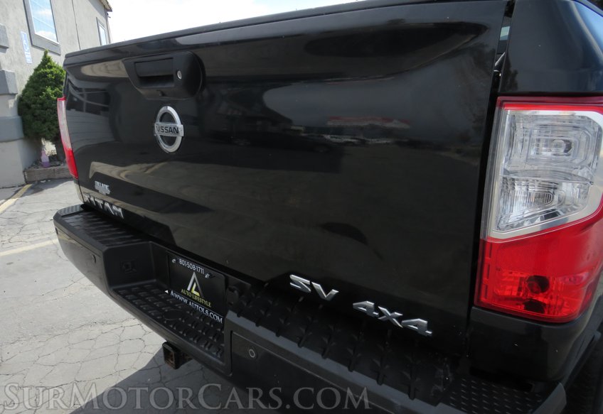 2017 Nissan Titan - Image 15