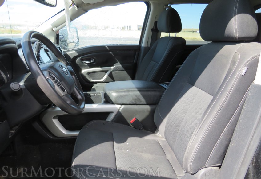 2017 Nissan Titan - Image 25