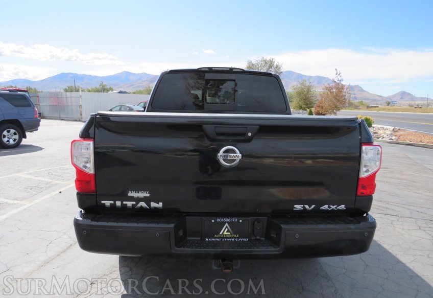 2017 Nissan Titan - Image 10