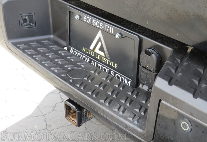 2017 Nissan Titan - Image 17