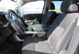 2017 Nissan Titan - Image 25