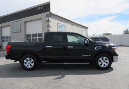 2017 Nissan Titan - Image 9