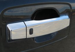 2017 Nissan Titan - Image 21