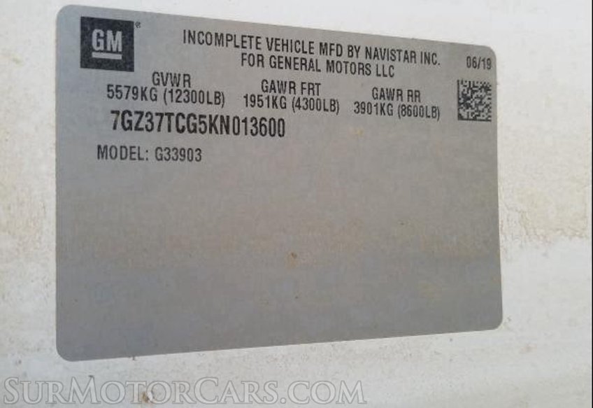 2019 GMC Savana Commercial Cutaway - Image 9