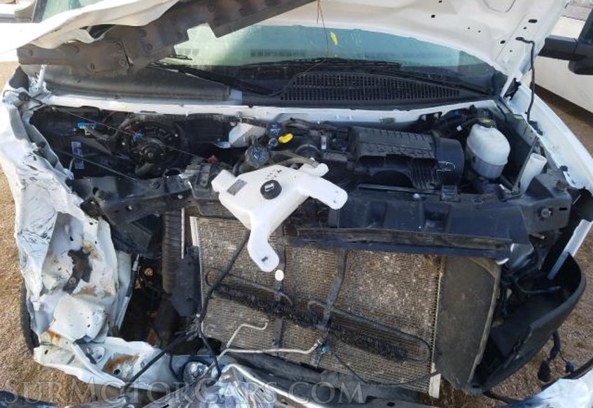 2019 GMC Savana Commercial Cutaway - Image 8