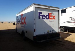 2019 GMC Savana Commercial Cutaway - Image 4