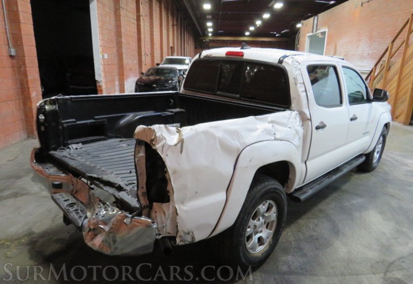 2015 Toyota Tacoma - Image 7