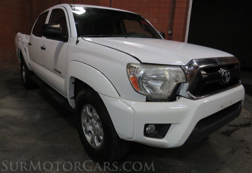 2015 Toyota Tacoma - Image 3
