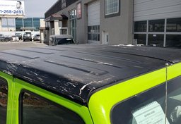 2021 Jeep Gladiator - Image 12