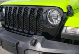 2021 Jeep Gladiator - Image 16