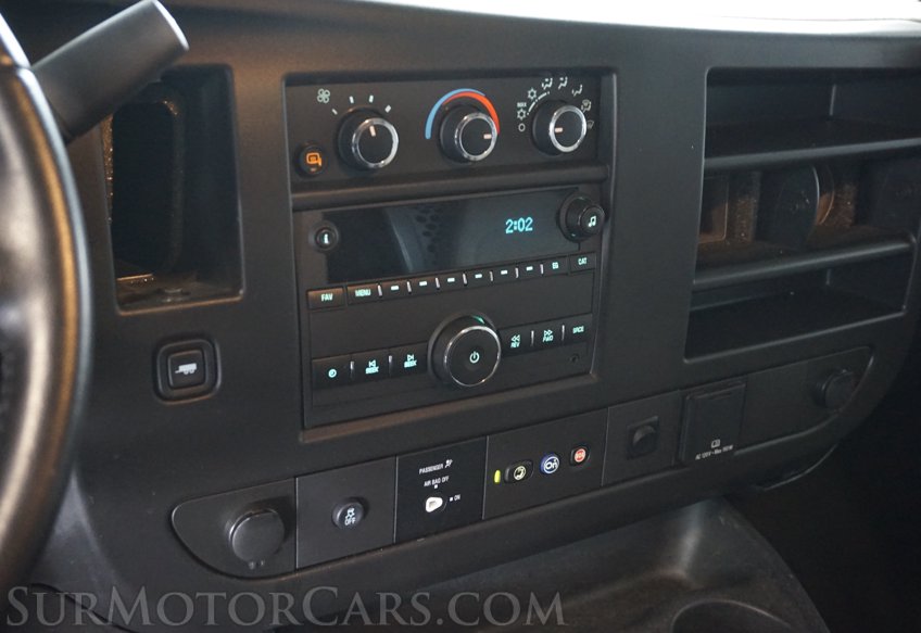 2022 Chevrolet Express - Image 38