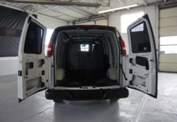 2022 Chevrolet Express - Image 24