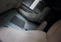 2022 Chevrolet Express - Image 33