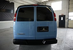 2022 Chevrolet Express - Image 12