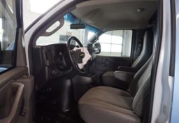 2022 Chevrolet Express - Image 31