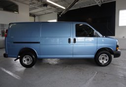2022 Chevrolet Express - Image 10