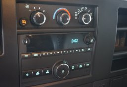 2022 Chevrolet Express - Image 43