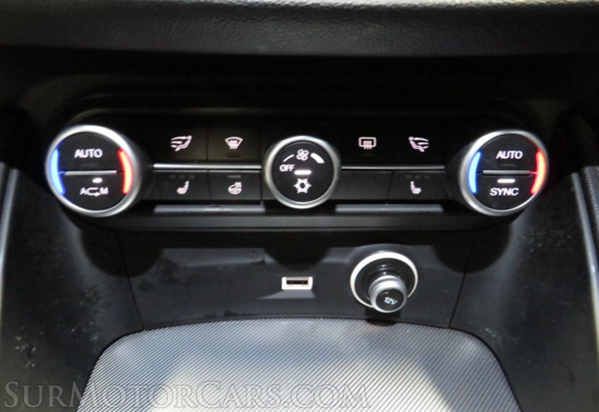 2018 Alfa Romeo Stelvio - Image 35