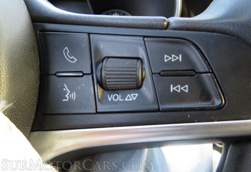 2018 Alfa Romeo Stelvio - Image 38