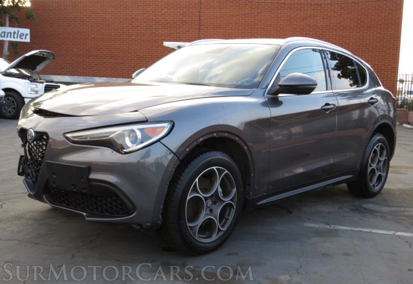 2018 Alfa Romeo Stelvio - Image 3