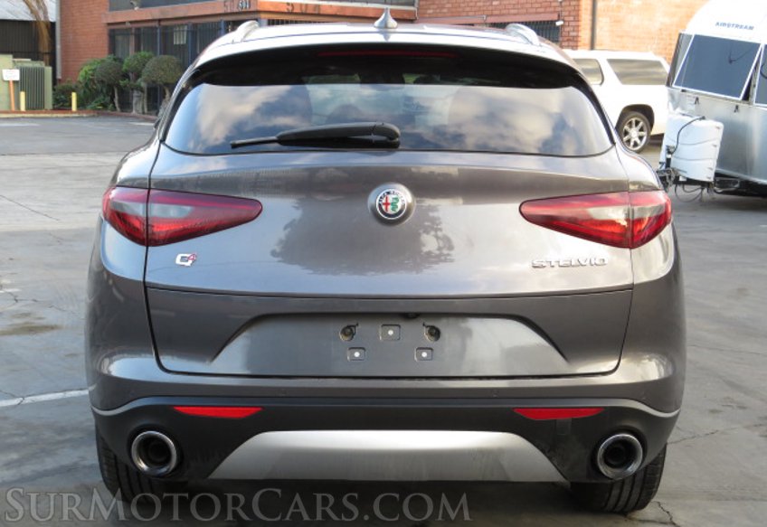 2018 Alfa Romeo Stelvio - Image 12