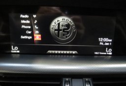 2018 Alfa Romeo Stelvio - Image 33