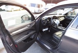 2018 Alfa Romeo Stelvio - Image 20